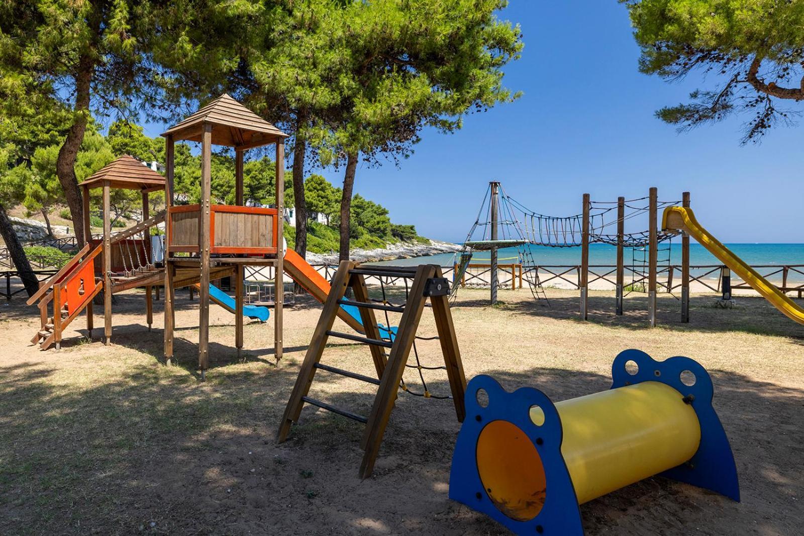 Crovatico Club Vacanze Vieste Buitenkant foto