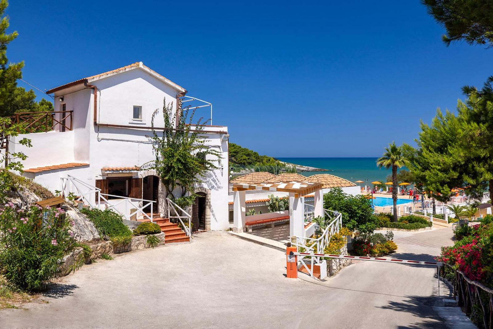 Crovatico Club Vacanze Vieste Buitenkant foto