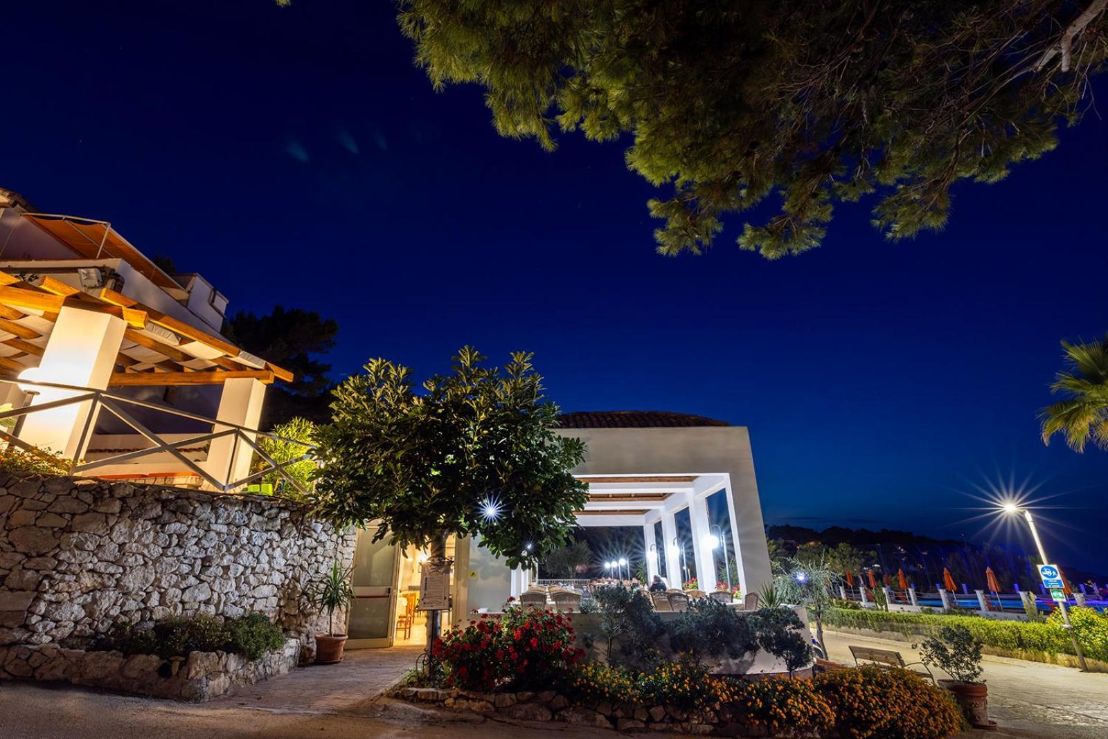Crovatico Club Vacanze Vieste Buitenkant foto