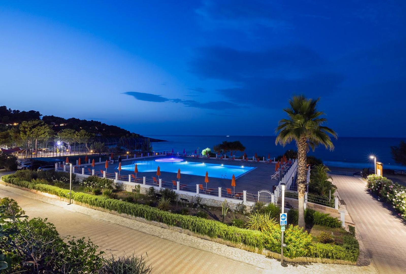 Crovatico Club Vacanze Vieste Buitenkant foto
